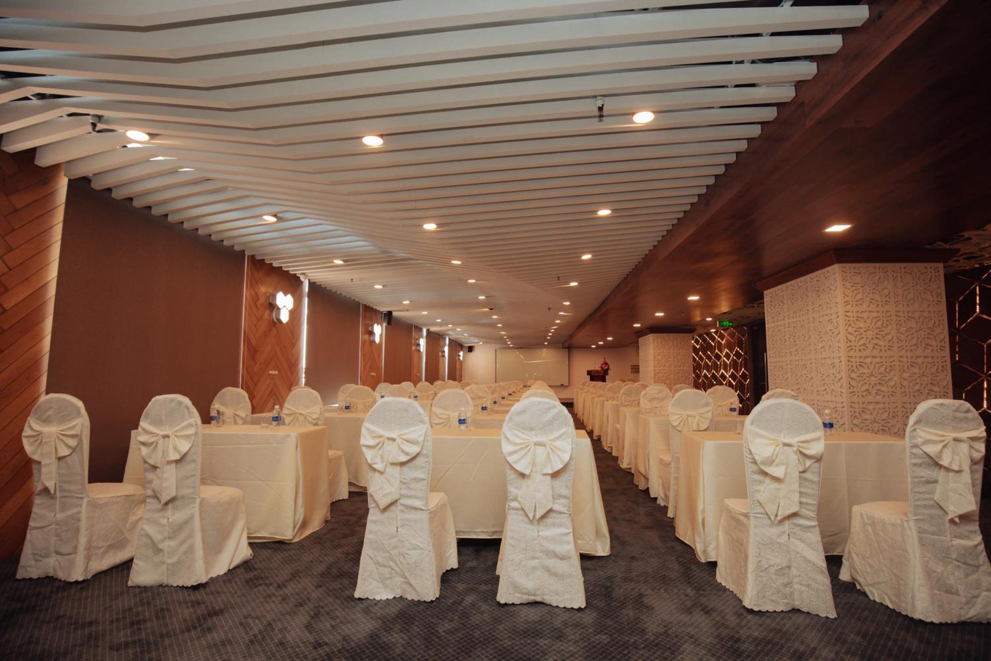 Danaciti Hotel Da Nang Bagian luar foto