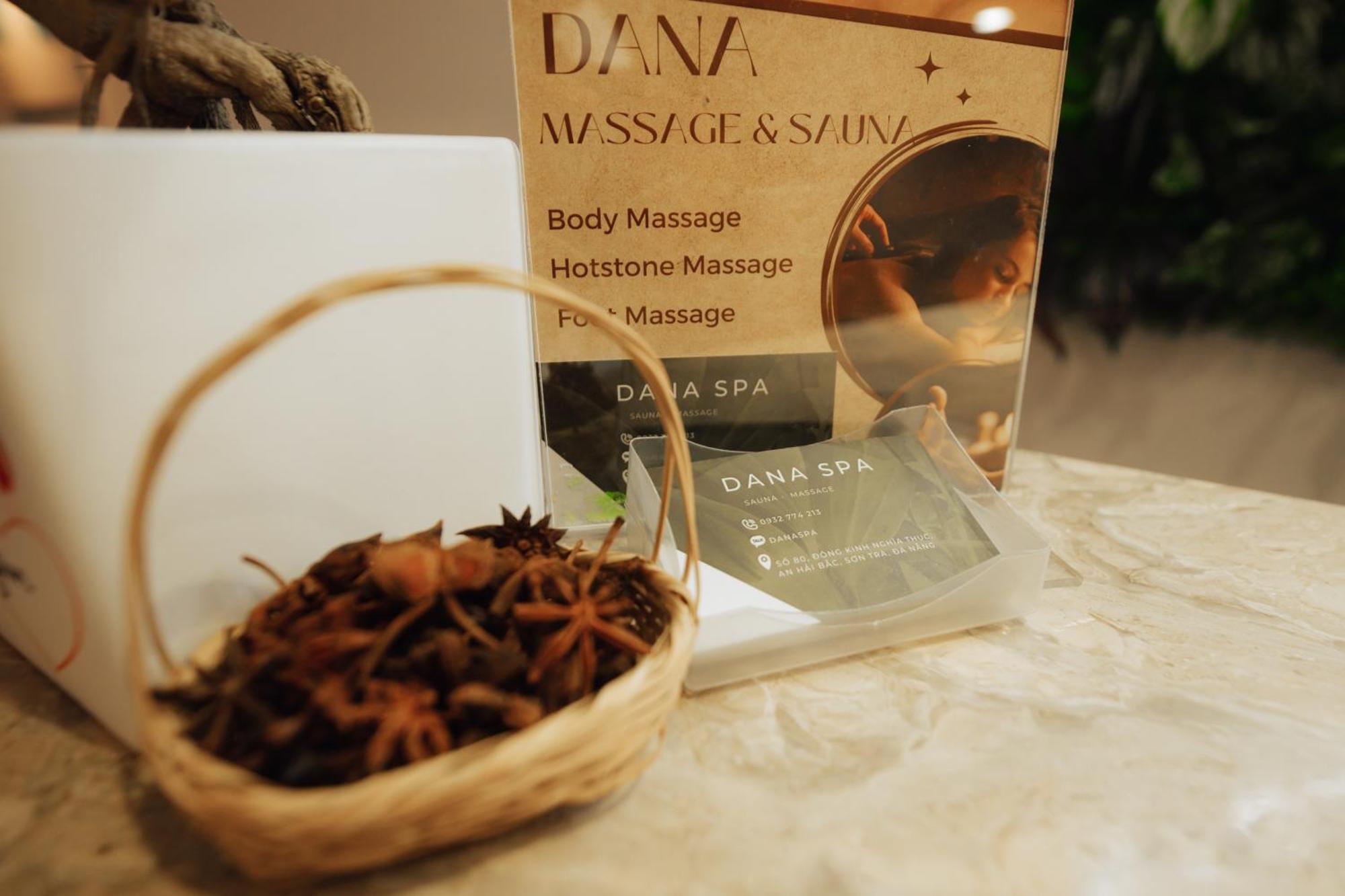 Danaciti Hotel Da Nang Bagian luar foto