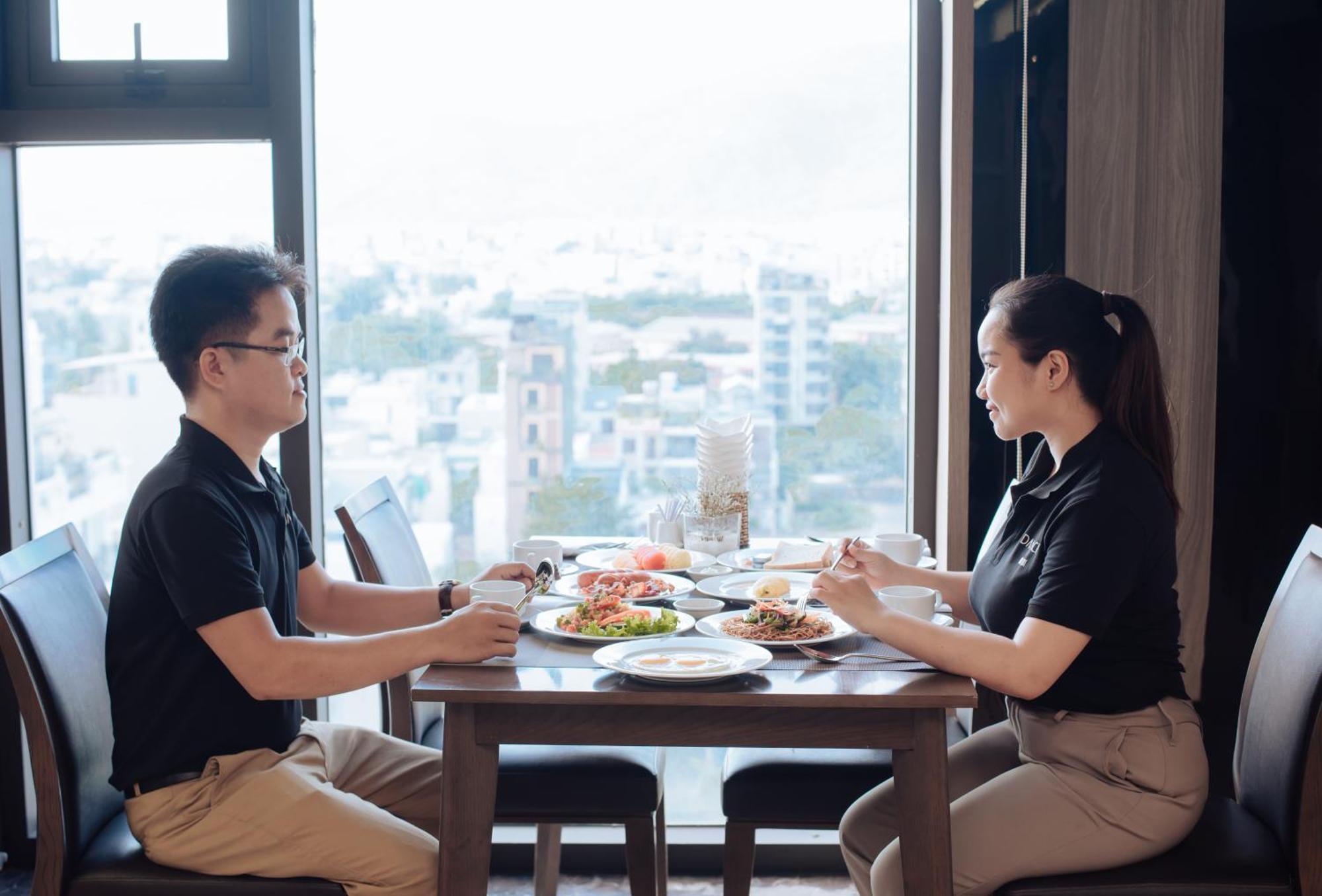 Danaciti Hotel Da Nang Bagian luar foto