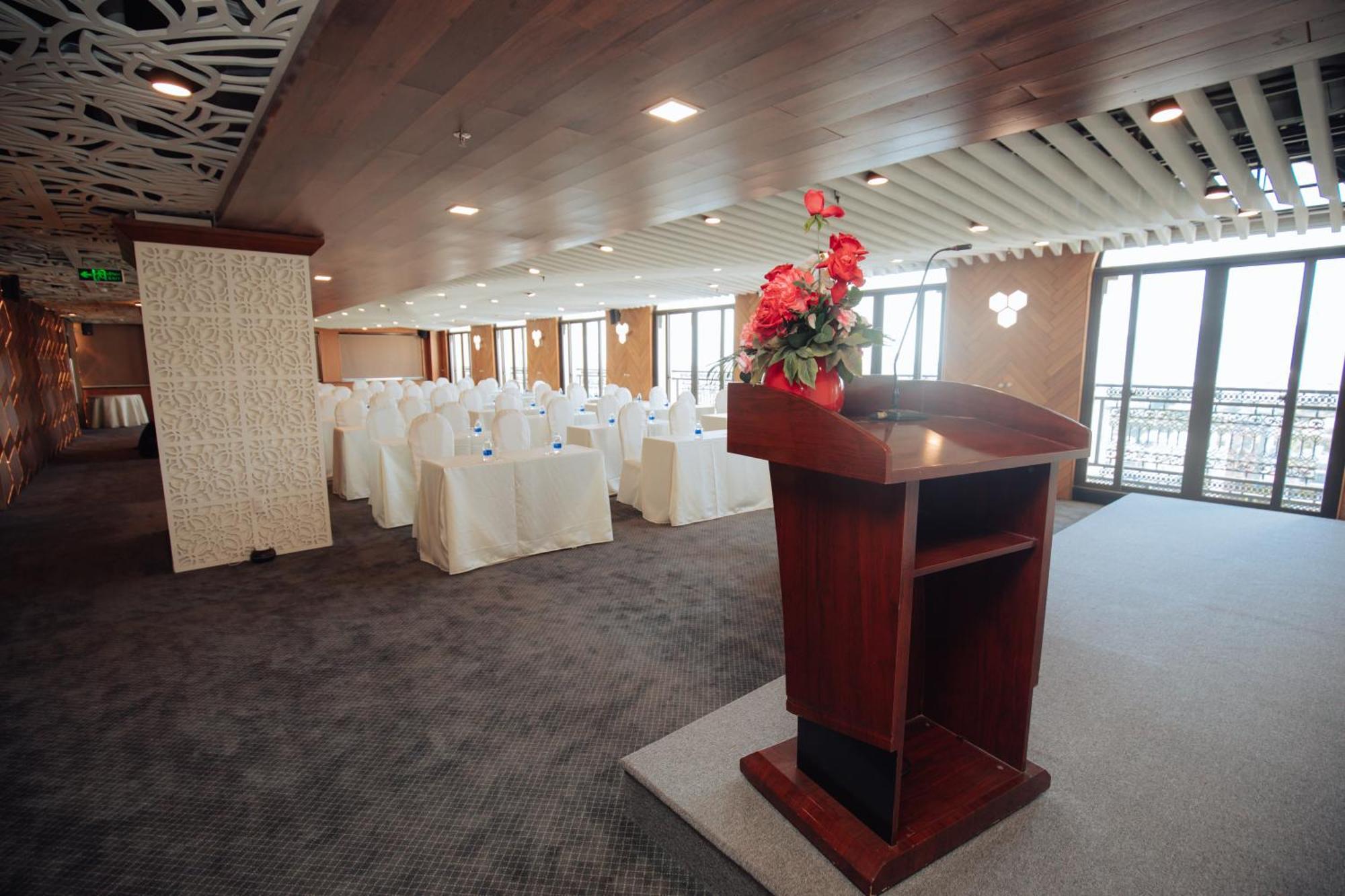 Danaciti Hotel Da Nang Bagian luar foto